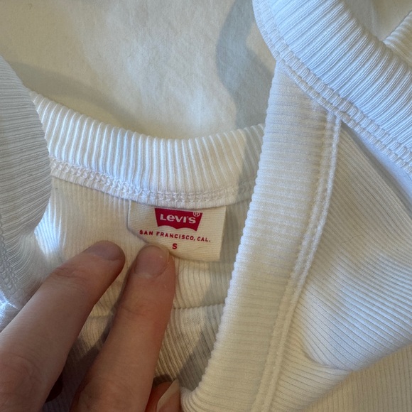 Levi’s Graphic Ribbed Tank Top - Picture 3 of 4
